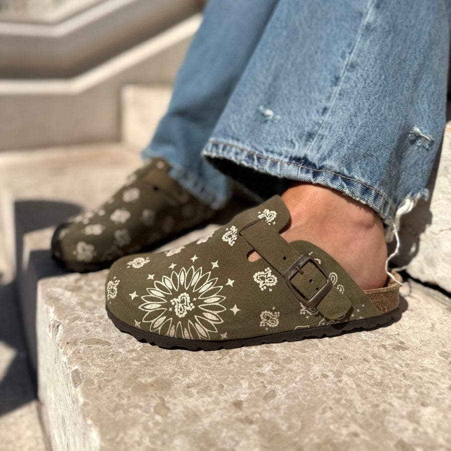 Solal imprimé – Sabots Mules Femme en Suède, Semelle Confort en Liège et Cuir - Pastelle Boutique36Bordeaux Bandana
