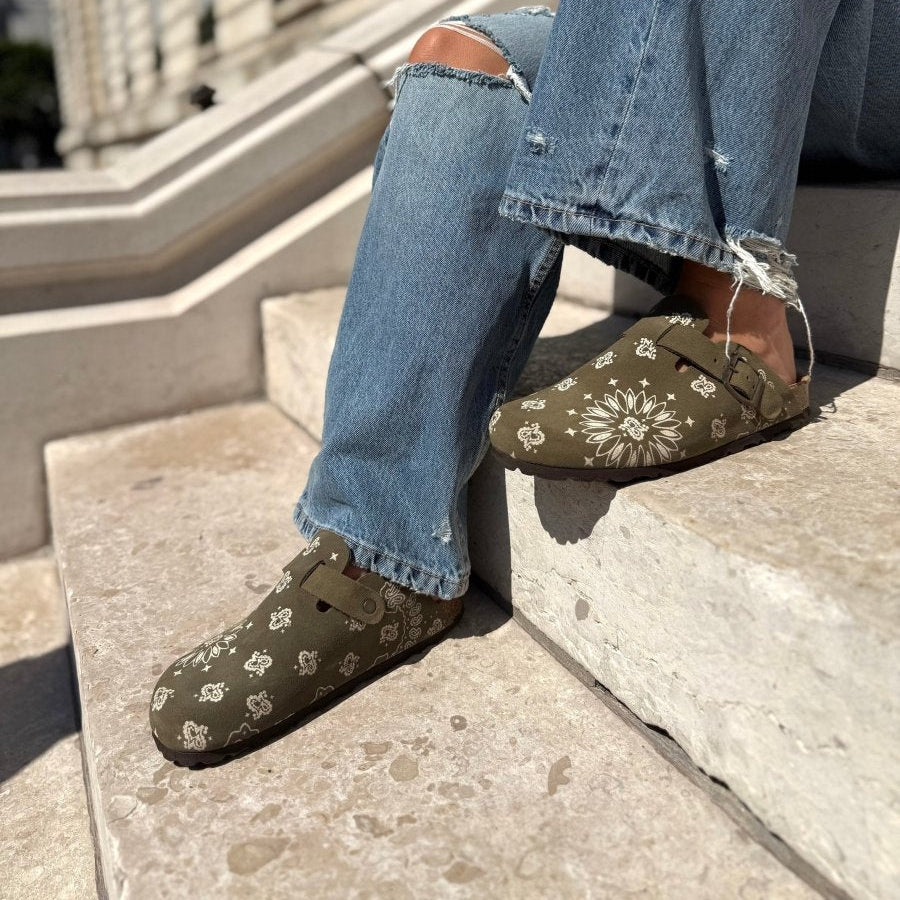 Solal imprimé – Sabots Mules Femme en Suède, Semelle Confort en Liège et Cuir - Pastelle Boutique36Kaki bandana